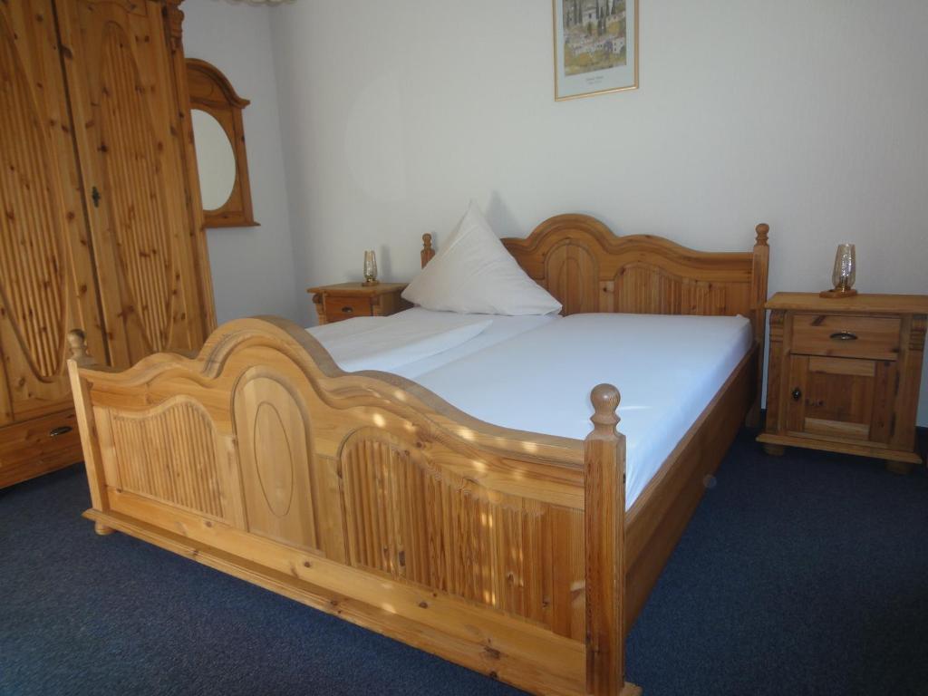 Gasthaus Hirsch Hotel Baden-Baden Room photo